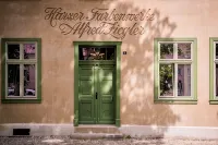 Spend the night in a monument, heavenly bed in the middle of the old town