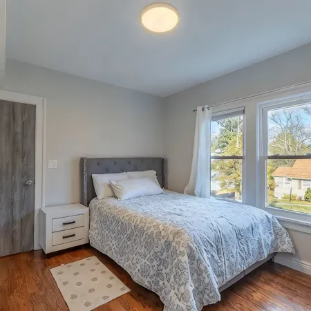 2-bedroom apartment in brilliant Montclair with AC, WiFi