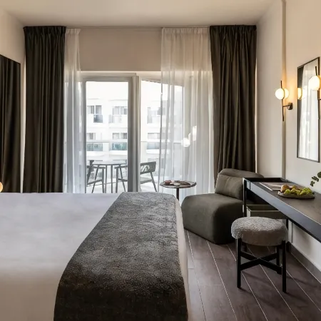 Crown Resorts Horizon Hotel