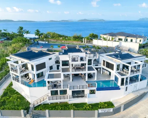 Luxury Villa in Cabrita Point- Sky View Villa with Pickleball & Basketball Court Hotels in Nazareth