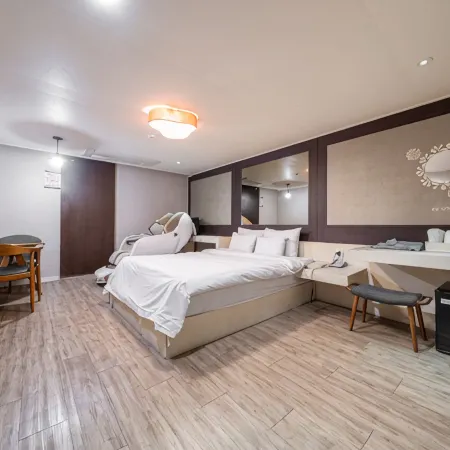 Guri Hong Kong
