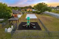 3-Bed with pool - Close to beach