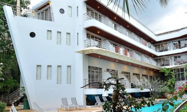 First Residence Hotel