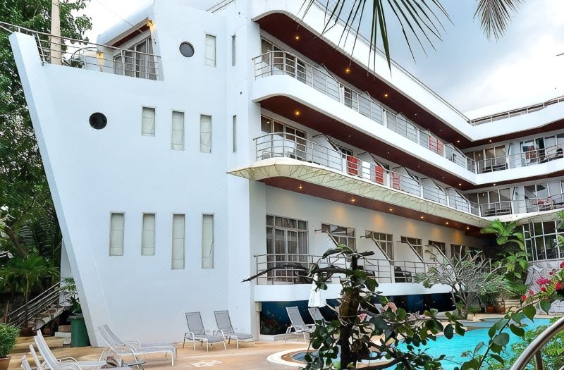 First Residence Hotel