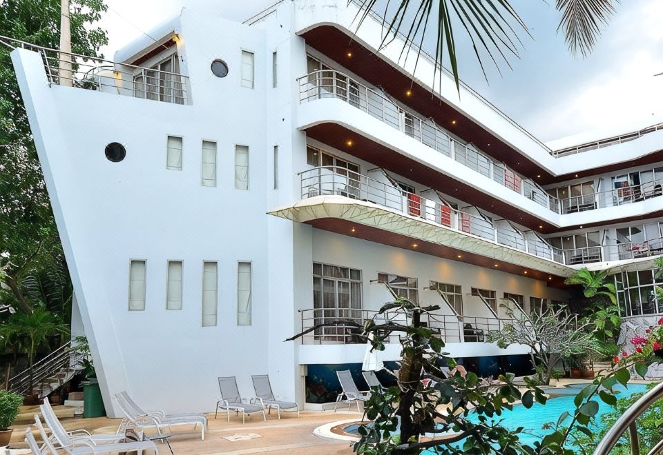hotel overview picture