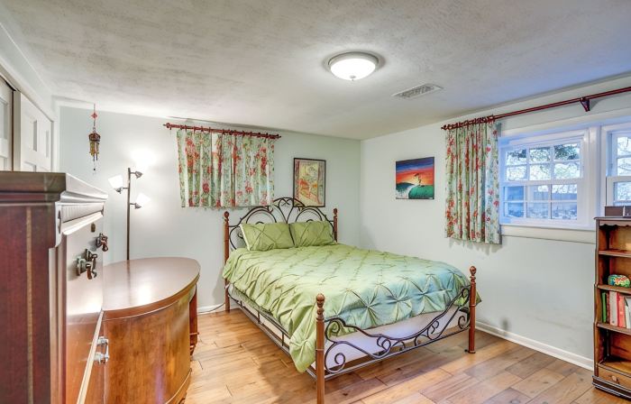 Tranquil 1-bed apt sleeps 4 overlooking Indian Creek Gorge w/ WiFi, AC & hot tub