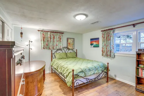 Tranquil 1-bed apt sleeps 4 overlooking Indian Creek Gorge w/ WiFi, AC & hot tub - Wifi