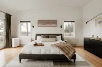 Wellness Retreat with Hot Tub, Gym, Cold Plunge, Office
