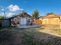Welcome to Cozy Stone Cottage 3 bedrooms and 1 bathroom house. - 3 ดาว