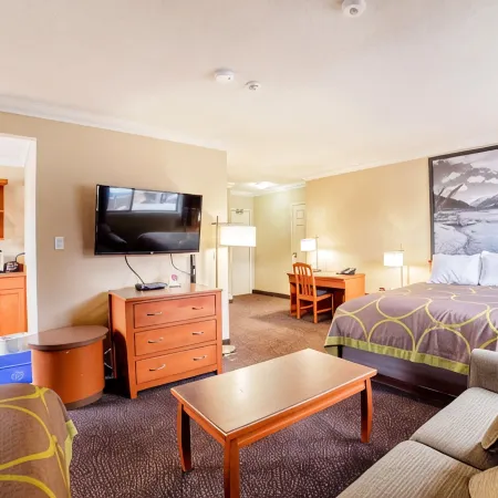 Super 8 by Wyndham Castlegar BC