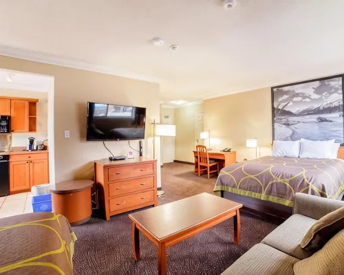 Super 8 by Wyndham Castlegar BC Hotels in Castlegar