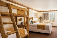 Grand Bear Resort at Starved Rock - parking