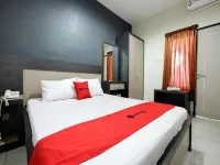 RedDoorz near Rita Super Mall Purwokerto 3 - Misafirhane
