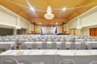 Korat Hotel - بار