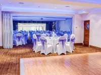 The Boleyn Hotel Hotels in Staines