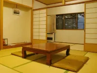 Toyama Ryokan - ที่มีที่จอดรถ