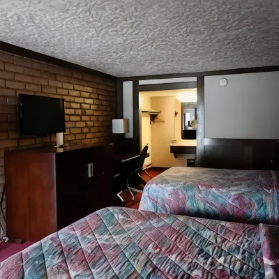 Rittiman Inn and Suites Hotels near James Park