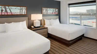 Hyatt House Pittsburgh Bloomfield Shadyside Hotel berhampiran Daerah Strip