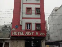 Hotel just 9 inn โรงแรมใกล้สถานีรถไฟลัคนาวจังก์ชั่น