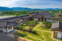Gyeongju Wadamjung Hanok Pension - Parkplatz
