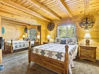 A Real Log Cabin in the Pines with a Huge Game Room and a Jacuzzi Tub! 派恩住宿飯店
