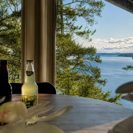 SaliHaven: Oceanfront 3 Br 3 Beds 3.5 Ba + Gym