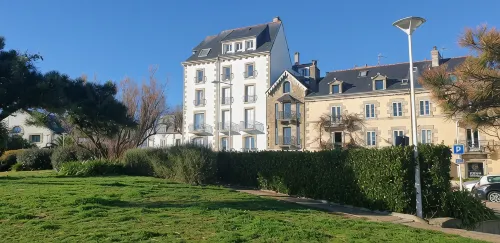 Beautiful apartment with superb sea view in the heart of Concarneau