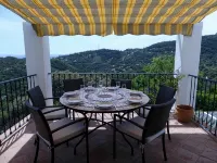 Secluded Villa with Panoramic Views, Private Heated Saltwater Pool & Fast Wi-Fi - Wi-Fi