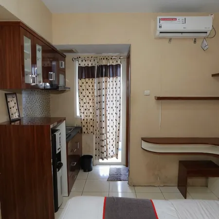 Aurora Rooms at Green Lake View Apartment