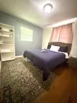 The Perfect Intown Stay for Groups- 5BR 2.5BA - Wifi
