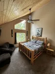 Luxury Island Park Cabin - 20 miles from Yellowstone Entrance - Chalets