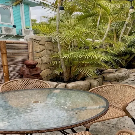 MI Oasis Getaway! Just 200 Steps to the Beach on a very quiet street