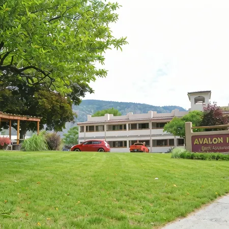 Avalon Inn