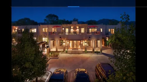 Luxury 3-bdr, 3-bath condo 3 blocks from Plaza downtown with underground parking - Jacuzzi