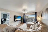 Lake View -Fresh & New-Bass N Sun-Pool-King Bed