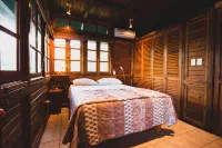 Secluded Hillside Cottage with Bay & Rainforest Views, Just 5 Mins to the Beach - balcony
