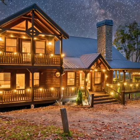 Summit-Level Luxury: Views, Hot Tub, Games and 15 minutes to town!