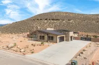 Beautiful 5 Bd/6 Bath - Zion's Edge, Kolob Canyon, Private Pool, Hot Tub, Views! - 부티크