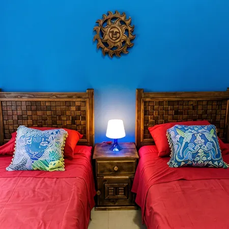 Home with pool and close 7 minutes to the beach, Pet-Friendly