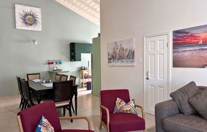Coffee & Cream Cottage - Homely is What We Do!