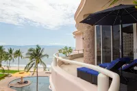 Gorgeous Two-Story Penthouse Private Community on the Beach! - Villas