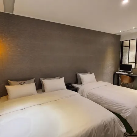 Rian Hotel