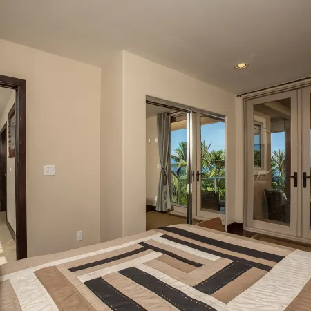 Spectacular Sunset and Ocean Views with Pool & Hotbub near Kaanapali Beach