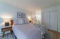 LOCATION!  3 Min. Walk to Village and Gondola, Remodeled 4 bdrm - Boutique