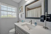 Central Frisco Townhouse | Walk to Cafes & Bars - Bungalows