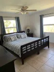 Blue Pearl-Close to Beach, Screened Porch, Club, Courtesy Golf Cart for 4. - 4성급
