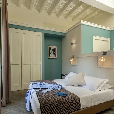 My Trevi Charming & Luxury Rooms Отели рядом с достопримечательностью «Треви»