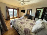 Ocean View Crashing Waves Stunning Second Floor Kitchen/Living Room 8 Bed 4 Bath - Boutique