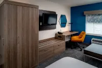 Holiday Inn Express & Suites CHARLESTON-KANAWHA CITY by IHG - Parking