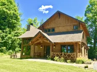 Relax at This Spacious Cabin Retreat • Hot Tub • Fireplace • Firepit - Alppimaja